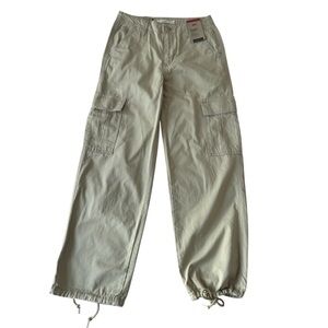 Levi’s Women "94 Baggy Cargo 100% Cotton Pants Size 24X30 In khaki